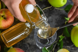 Apple Cider Vinegar Benefits and Risks: What Research Really Shows